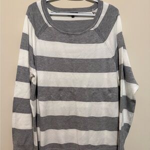 Striped Gray and White Women's Sweatshirt (NEW)